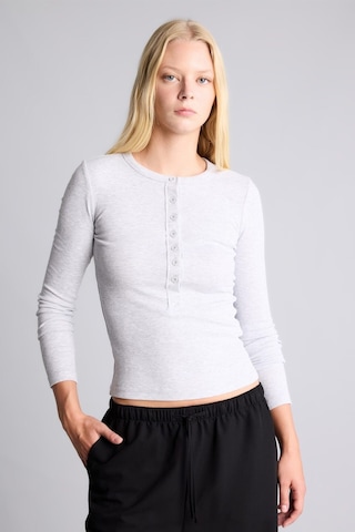 Defacto Fitted Fitilli Yarım Düğmeli Uzun Kollu Basic Tişört I6397ax26augr256 Gri-gr256