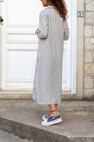 Uzun Kol Bilek Boy Gömlek Yaka Boy Çizgili Göğüs Geniş Cep Detaylı Elbise