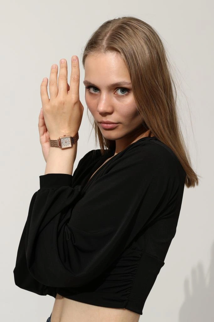 Minimal Kare Rose Kadın Kol Saati Rose Gold