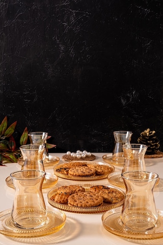 Mest Irem 18 Parça 6 Kişilik Lüsterli Pasta Tabaklı Çay Bardağı Seti 132 Cc - Modern Ve Zarif Lüsterli Diğer