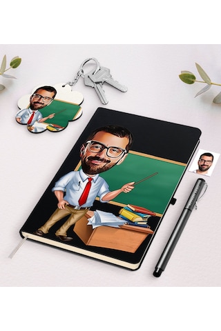 Kişiye Özel Erkek Öğretmen Karikatürlü Siyah Defter Kalem Ve Anah N11.1434
