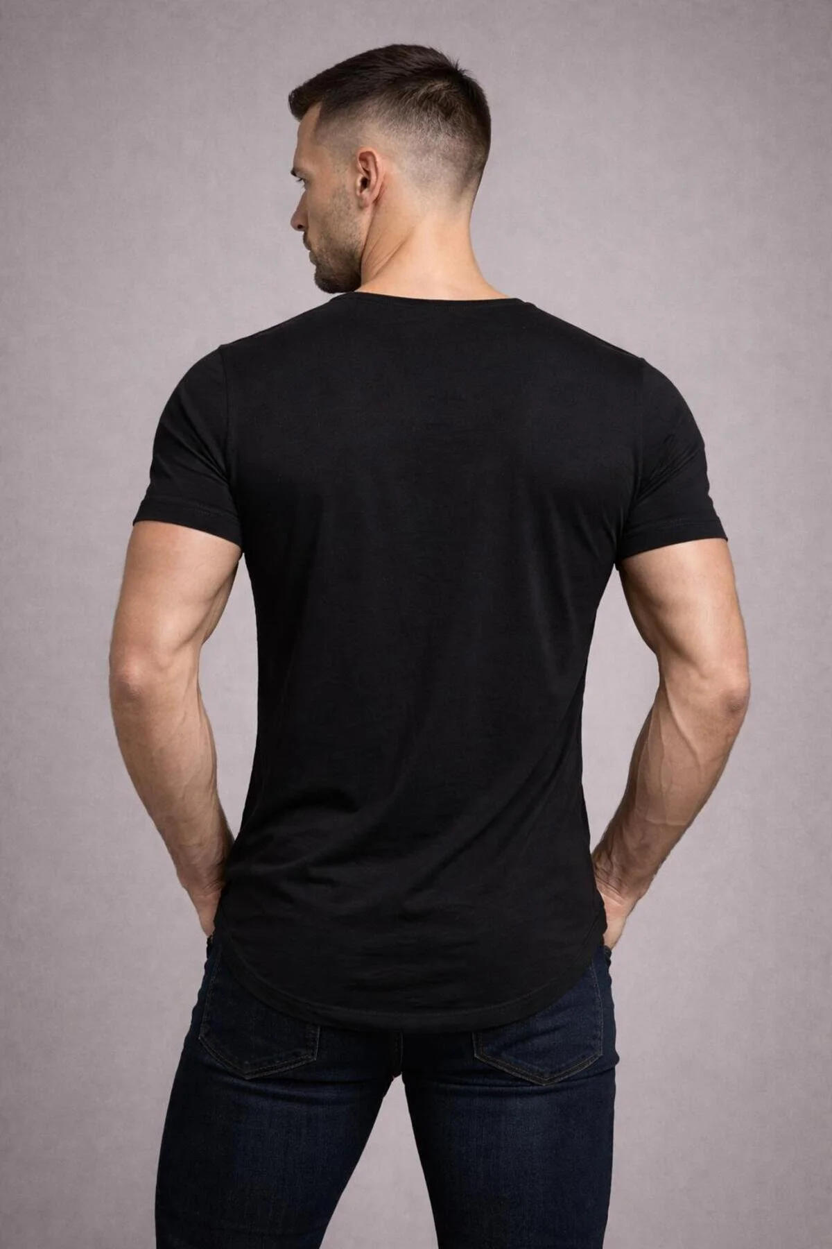 Erkek Siyah Oval Etek Normal Geniş Yaka Pamuklu Slim Fit Kısa Kollu Tişört T-shirt Siyah