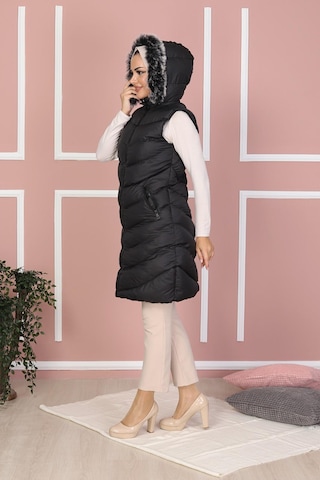 KADIN BATTAL BÜYÜK BEDEN ŞAPKASI KÜRKLÜ GENÇ SPOR ŞİŞME YELEK Siyah