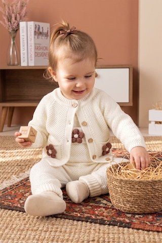 Babymod Yumuşak Dokulu Triko Hırkalı Kız Bebek Örgü Salopet Tulum Set Ekru