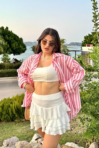 Pembe Renk Yaka Taş Detaylı Gofre Dokulu Çizgili Gömlek Pembe