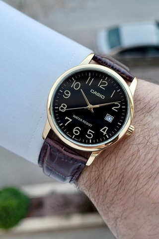 Casio Csıste211 Erkek Kol Saati