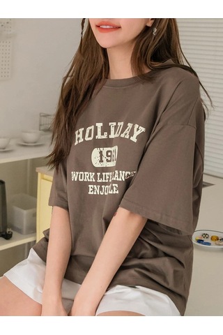 Flood Of Style Kadın Kahverengi Holiday 1961 Baskılı Oversize T-shirt