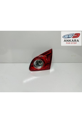 Nissan Qashqai 2007 - 2010 Stop Lambası Sağ İç Arka Bagaj Kapağın Da Kalan İç