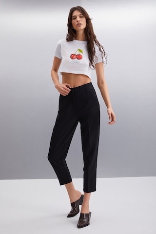 MORAN  Kadın %100 Pamuk Beyaz - Kiraz Baskılı T-Shirt