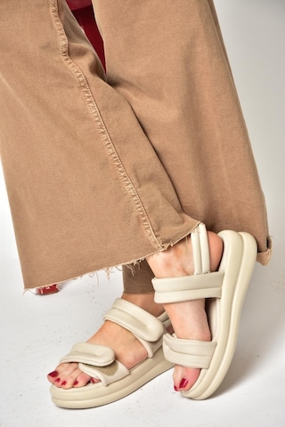 Fox Shoess973910409 Bej Kadın Sandalet Bej