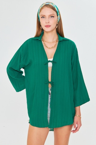 Armonika Kadın Koyu Yeşil Gömlek Yakalı Önden Bağcıklı Kimono Gömlek Arm-25k001006