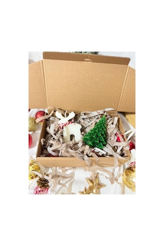 Dekoratif Hediyelik Çam Ağacı Ve Geyik Mum Soywax Yeşil Yılbaşı Hediye Pine Tree Candle Haki