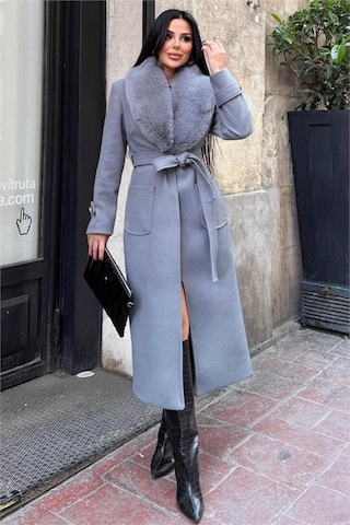 Neşeli Butik Kadın Cep Detaylı Kuşaklı Yaka Kürklü Tam Boy Kaşe Kaban Nbstr1003 Gri