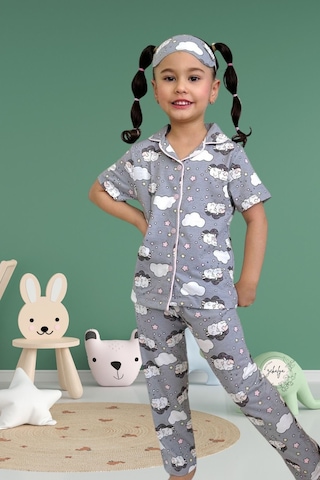 Kız Çocuk Gömlek Yaka Kısa Kollu Düğmeli Kuzu Bulut Desenli Pijama Takımı 3 Parça Gri