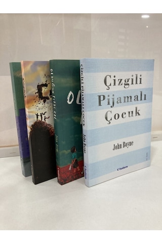 Tudem Set Çizgili Pijamalı Çocuk Olduğun Yerde Kal Çöplük Yanlışlıkla Dünyanın Öbür Ucuna Uçan Çocuk
