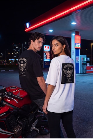 Black Nova Oversize Baskılı Unisex Tişört Night Riders Beyaz