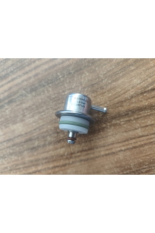 Bmw E36 E46 M40 M42 M43 Benzin Basınç Regülatörü 13531729320 7.21548.50.0 Benzin Basınç Regulatörü