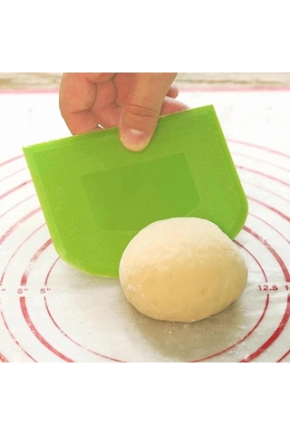 Kullanışlı Fondan Hamur Kazıyıcı Kek Kesici Pasta Pişirme Aracı Yeşil 1 Adet