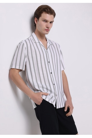 Colin's Colins Regular Fit Shirt Neck Çizgili Erkek Beyaz Kısa Kol Gömlek Cl1073856 Q1.v1 Wsd Siyah
