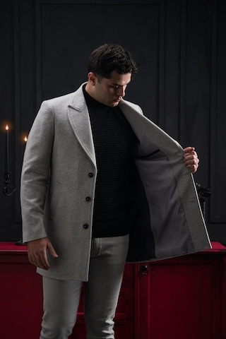 Advante Slimfit Kırlangıç Yaka Düğme Kapamalı Erkek Kaşe Kaban 001