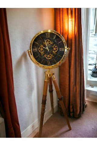 Çarklı Gold Metal 3d Ahşap Ayaklı Seyyar Ofis Salon Otel Saati Altın