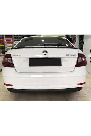Skoda Octavıa 3 A7 2013-2019 Spoiler Piano Black Bagaj Çıtası