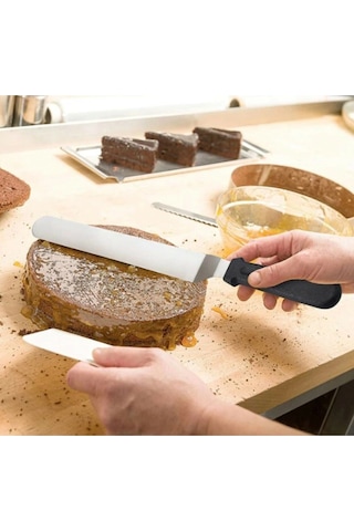 Eğik Pasta Sıvama Spatulası Metal 33 Cm Krem