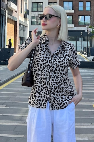 Madmext Ekru Leopar Desenli Kısa Kollu Kadın Gömlek Mg2098-ekru Ekru