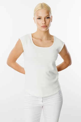 On Fashion U Yaka Kısa Kol Kadın T-shirt 25y.on.blz.51342.01 Ekru