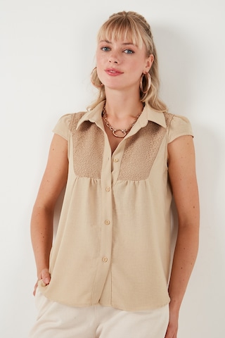 Lela Dantel Detaylı Kısa Kollu Regular Fit Bayan Gömlek 611Go0215 Taş