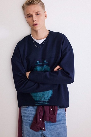 Defacto Boxy Fit V Yaka Baskılı Sweatshirt G6473ax25wnnv253 Lacivert-nv253
