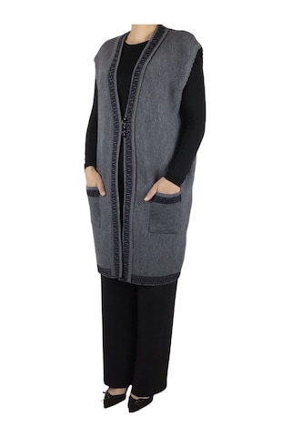 Kadın Önü Üç Düğmeli Desenli Cepli Kalın Büyük Beden Yelek Gri