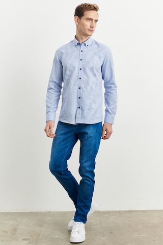 AC&Co / Altınyıldız Classics Erkek Mavi Magic Slim Fit Dar Kesim Esnek Eskitmeli Jean Kot Denim Pantolon 4A0123100114MAV31