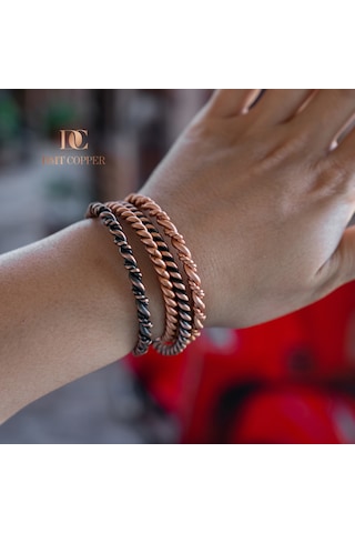 El Yapımı Şık Tasarım Kalın Dövülmüş Saf Bakır Bilezik Bakır Takı Bilekliği Işıklı Kutulu 4 Lü Set Bakır