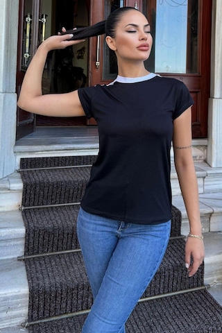 Kadın Siyah Omuz Ve Yaka Detaylı, Renk Bloklu Garnili Kısa Kol T-shirt Bluz SIYAH