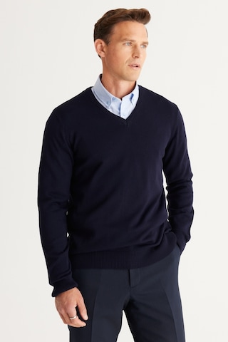 AC&Co / Altınyıldız Classics Erkek Lacivert Standart Fit Normal Kesim V Yaka Triko Kazak 4A4923100002LACL Lacivert