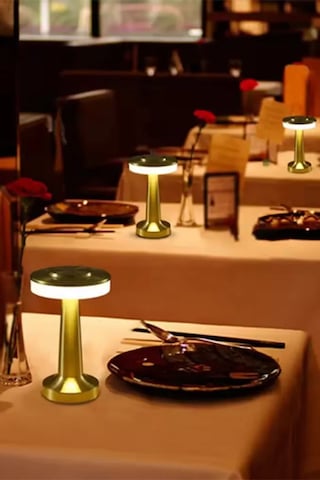 Rose Gold Renkli Dekoratif Dokunmatik Masa Lambası Şarjlı Dim Edilebilir Renkli