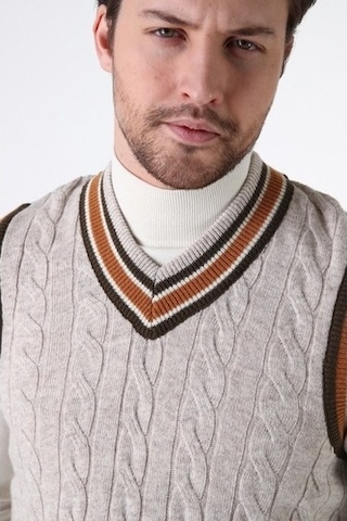 Ferraro A.Bej Örgü Desenli V Yaka %100 Kuzu Yünü Erkek Süveter