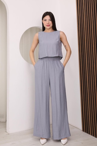Famoda Gri Sırtı Çapraz Bağcıklı Crop Bluz & Yüksek Bel Palazzo Pantolon Alt Üst Takım