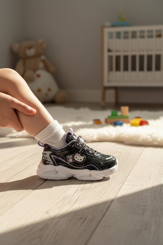 Enoch Hello Kitty Karakter Figürlü Ve Kanat Detaylı Kız Çocuk Spor Ayakkabı Siyah - Lila