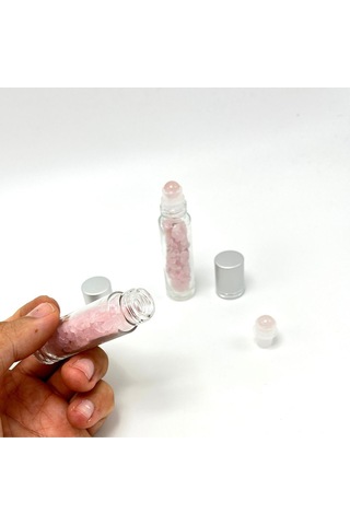 Yıldız Doğal Taş Sertifikalı Pembe Kuvars Doğal Taş Esans Şişesi + Roller Masaj Aleti 10 ML
