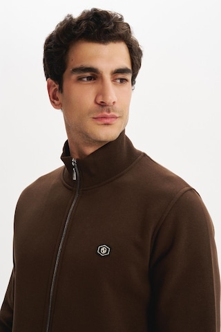 Ar-ma Erkek Örme Sweatshirt Regular Fit 3 İplik Basic Dik Yaka Tam Fermuarlı Cepli %70 Pamuk %30 Polyester K30324650702 Kahverengi-k1 Kahverengi