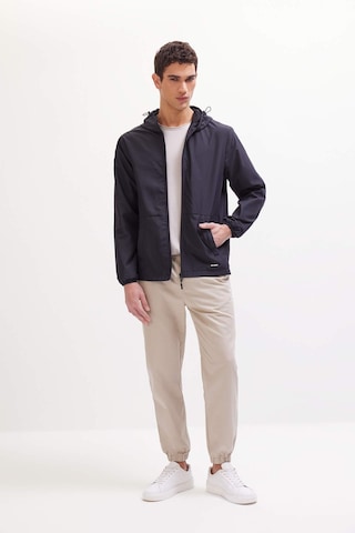 DeFacto %100 Pamuk Jogger Slim Fit Dar Kesim Beli Bağcıklı Gabardin Pantolon D8607AX25SPBG123