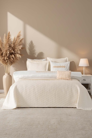 Parla Ekru Nakışlı Çift Kişilik Nevresimli Pike Seti - 8 Parça Çeyiz Seti Ekru