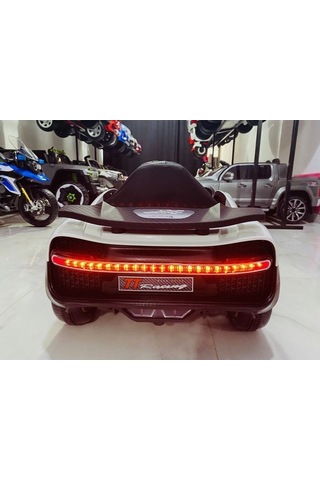 Bugatti Akülü Araba 12V 0-4 Yaş Beyaz