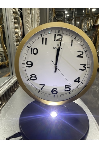 Gold Çerçeveli 30 Cm Yuvarlak Saat Altın