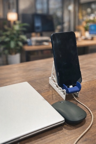 Recaro Koltuk Tasarımlı 3d Baskı Masaüstü Telefon Tutucu Şarj Uyumlu Beyaz
