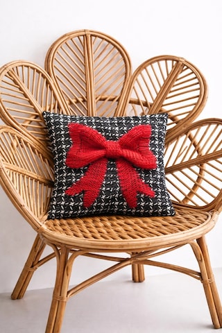 3 Boyutlu - Tül Fiyonk Detaylı Çift Taraflı Dekoratif Kırlent Kılıfı 45x45 Cm Çok Renkli