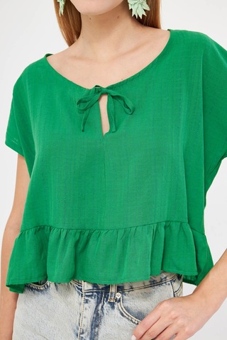 Armonika Kadın Yeşil Yarasa Kol Yakası Bağlamalı Eteği Fırfırlı Oversize Crop Bluz Arm-24y001088