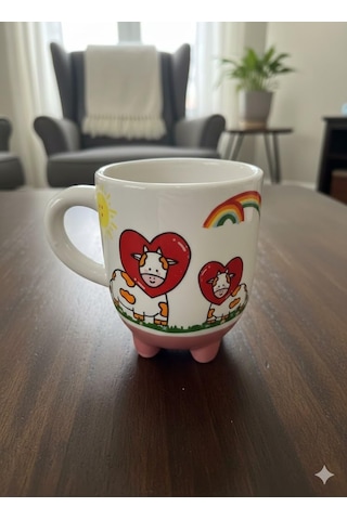 İnek Kupa 08 El Yapımı 3d Krem Parlak Kupa - El Yapımı Seramik Kupa Açık Ahşap
